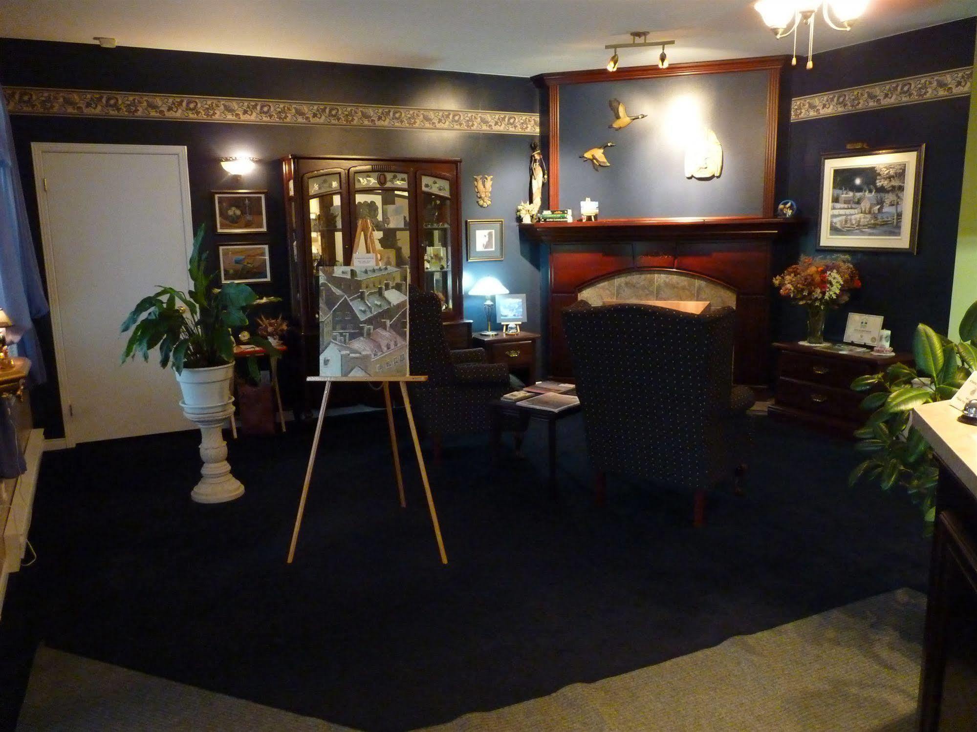 Le Saint Faustin Hotel