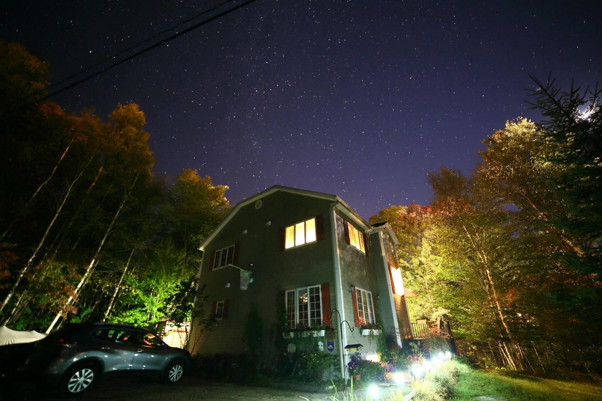Bed & Breakfast La Chaumiere De L'anse 4*