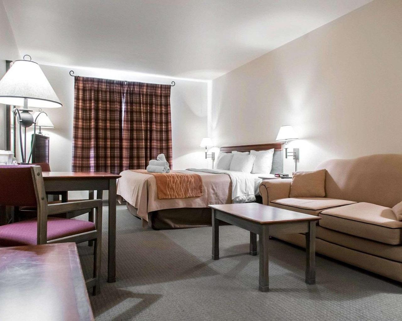 Hotel Ax 4*