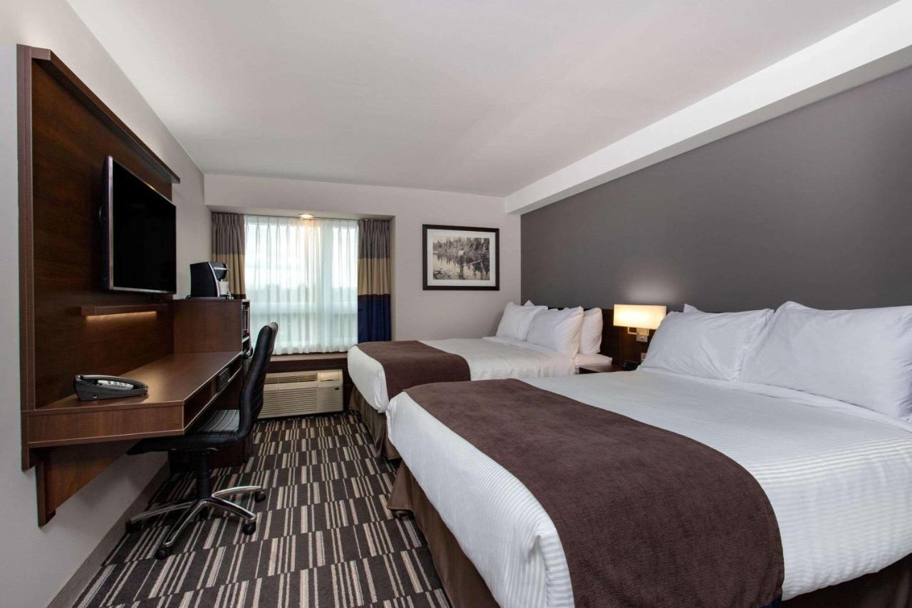 Microtel & By Wyndham Tremblant 3*