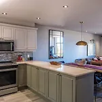 Clairiere 404 - Spectacular Mont-Tremblant Chalet
