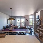 Clairiere 404 - Spectacular Mont-Tremblant Chalet