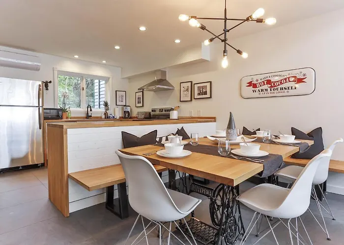 4 Storey Ski Inout Mountain Home In Tremblant