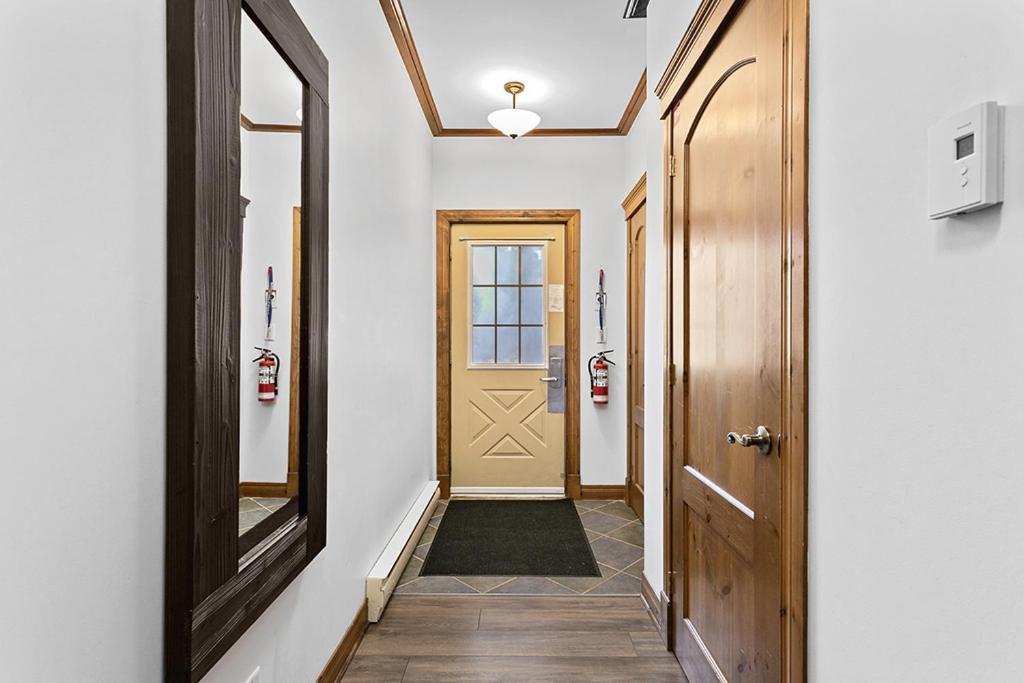 Apartment Le Manoir 106-7 By Escapades Tremblant *