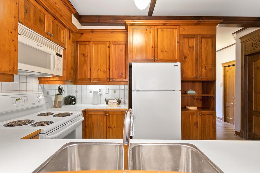Apartment Le Manoir 106-7 By Escapades Tremblant *