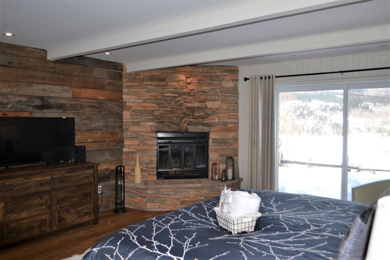 Spectacular Suite - View On Lake Tremblant & Mountain Apartment