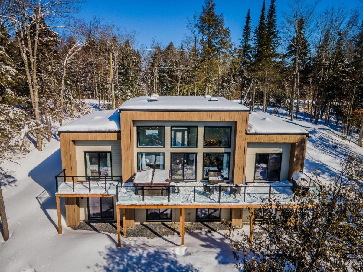 Luxurious Tremblant 4 Bdrs W Hot Tub B85 Chalet Mont-Tremblant
