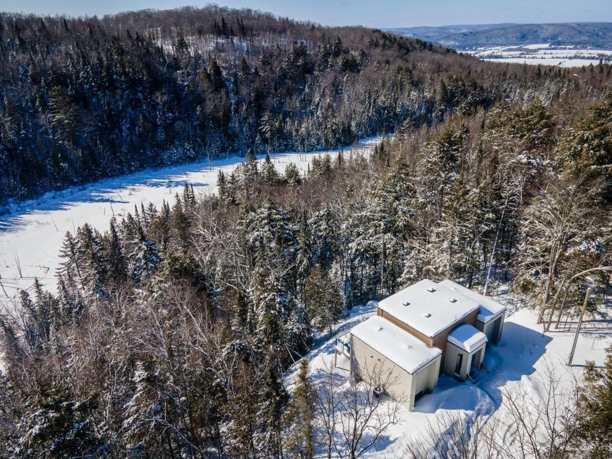Luxurious Tremblant 4 Bdrs W Hot Tub B85 Mont-Tremblant