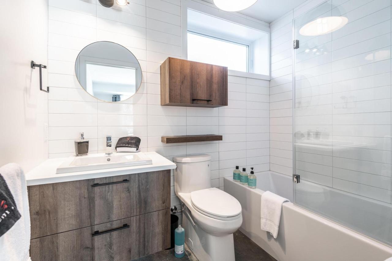 Luxurious Tremblant 4 Bdrs W Hot Tub B85 Mont-Tremblant