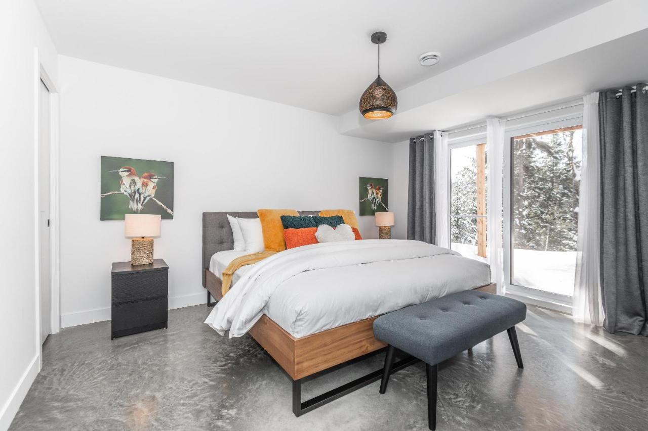 Luxurious Tremblant 4 Bdrs W Hot Tub B85 Mont-Tremblant