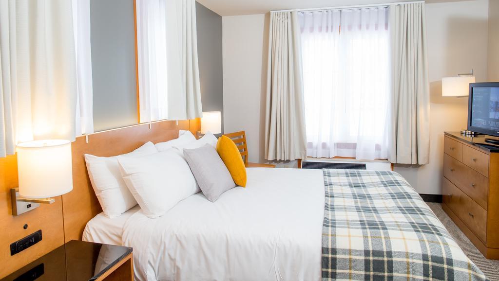 De La Montagne Hotel 3*