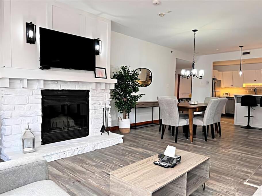 Tremblant Les Eaux 227-1 By Escapades Tremblant * Mont-Tremblant