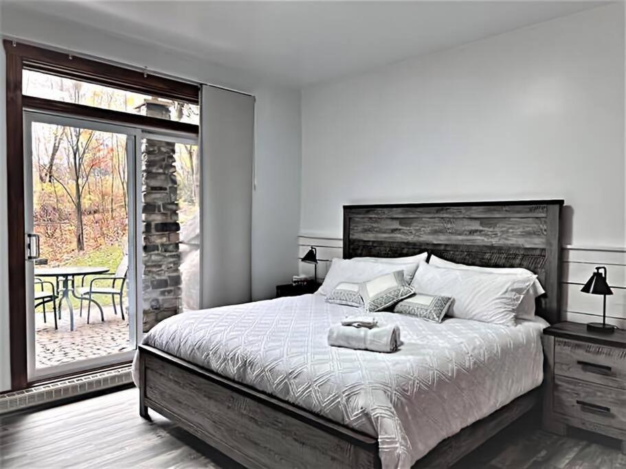 Tremblant Les Eaux 227-1 By Escapades Tremblant * Mont-Tremblant