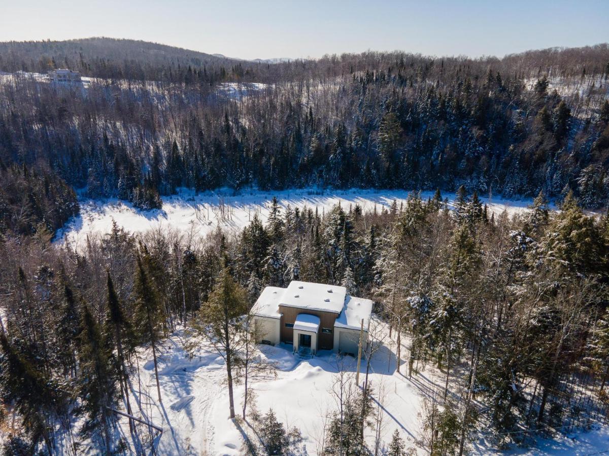 Luxurious Tremblant 4 Bdrs W Hot Tub B85 Mont-Tremblant