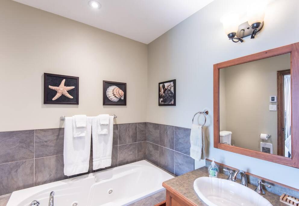 On Golf Near Bike Trail W/ 2 Bdrm 2 Bath