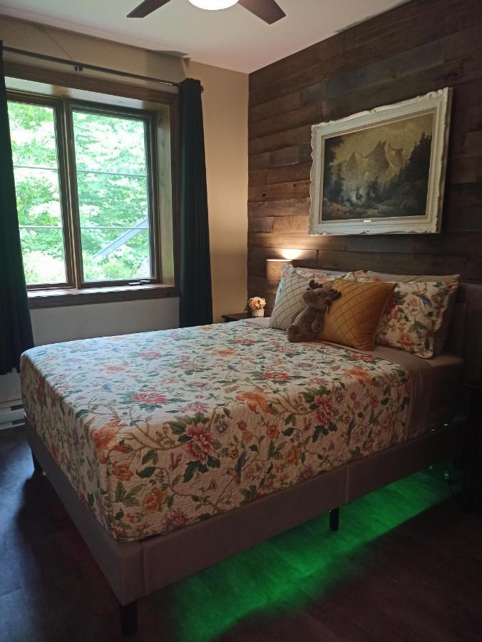 Holiday home Luxurious Tremblant 2bd 2bth *