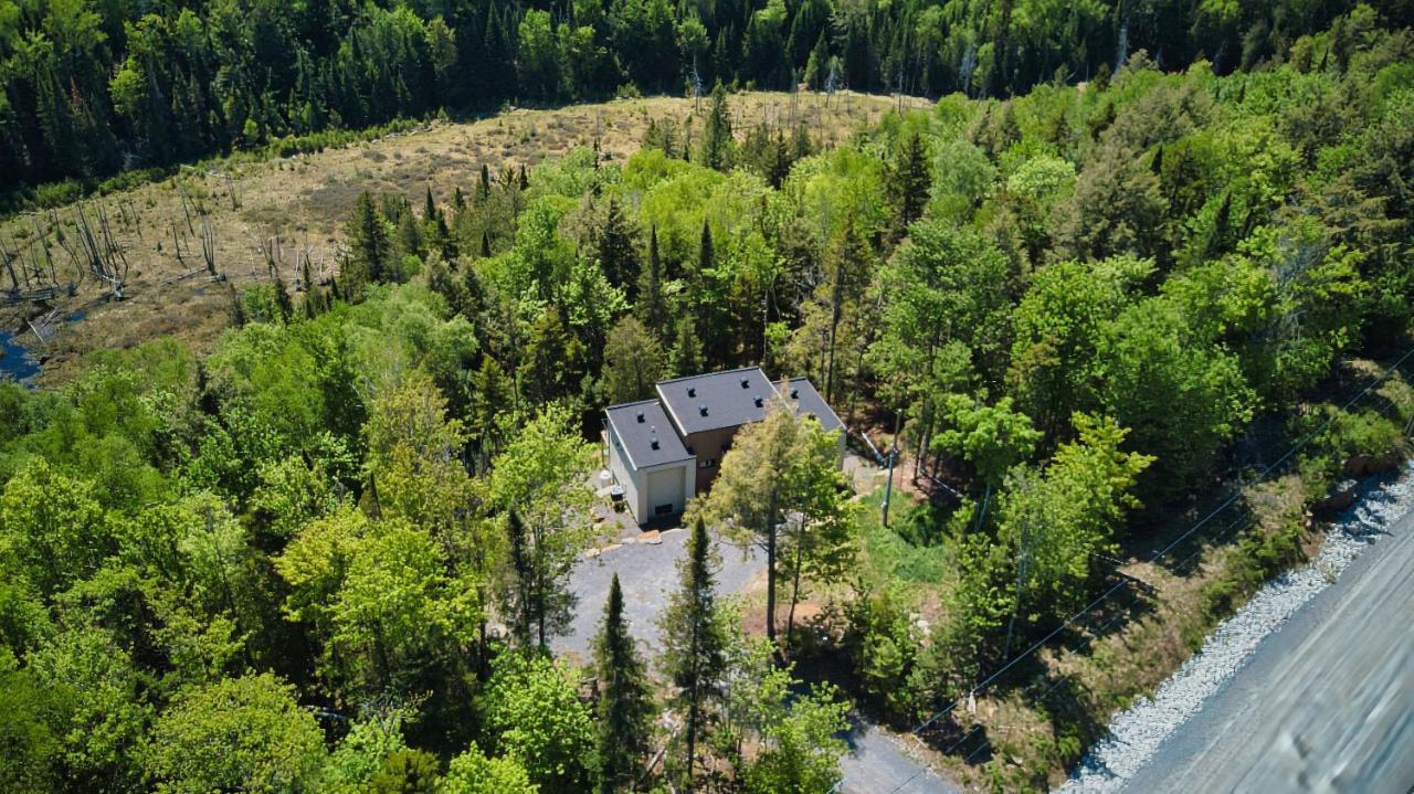 Luxurious Tremblant 4 Bdrs W Hot Tub B85 *