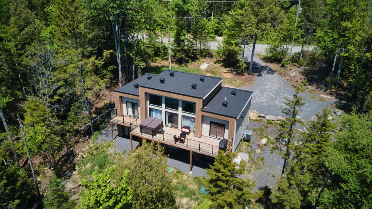 Chalet Luxurious Tremblant 4 Bdrs W Hot Tub B85 *