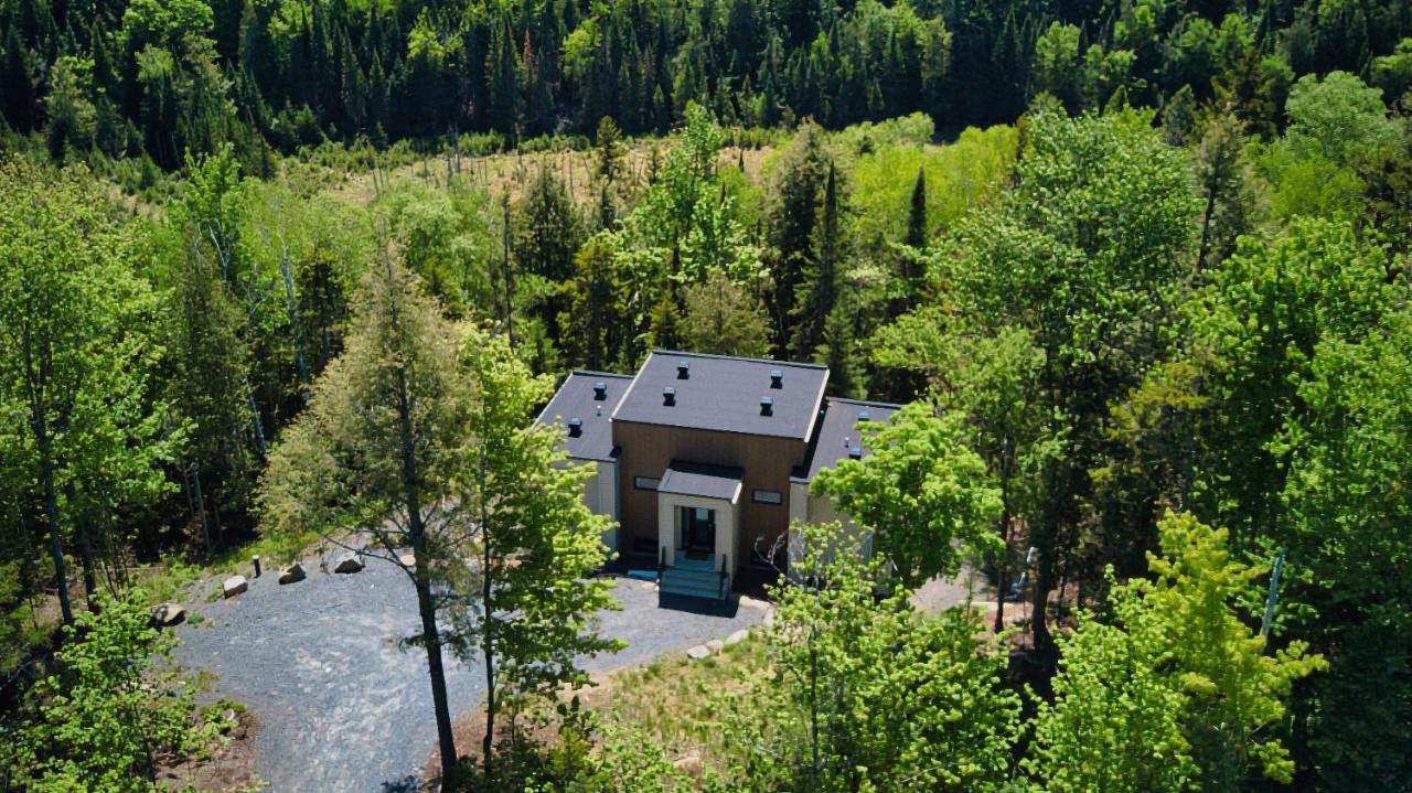 Luxurious Tremblant 4 Bdrs W Hot Tub B85 Mont-Tremblant