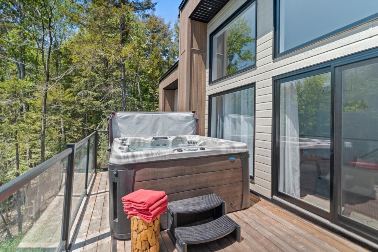 Chalet Luxurious Tremblant 4 Bdrs W Hot Tub B85