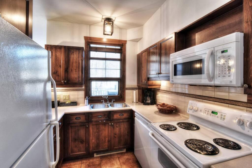 Tremblant-les-eaux C2 Chalet *