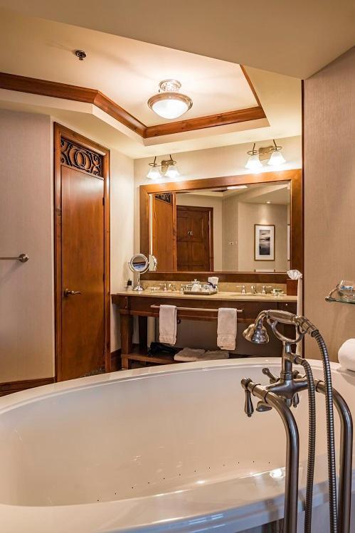 Quintessence Hotel