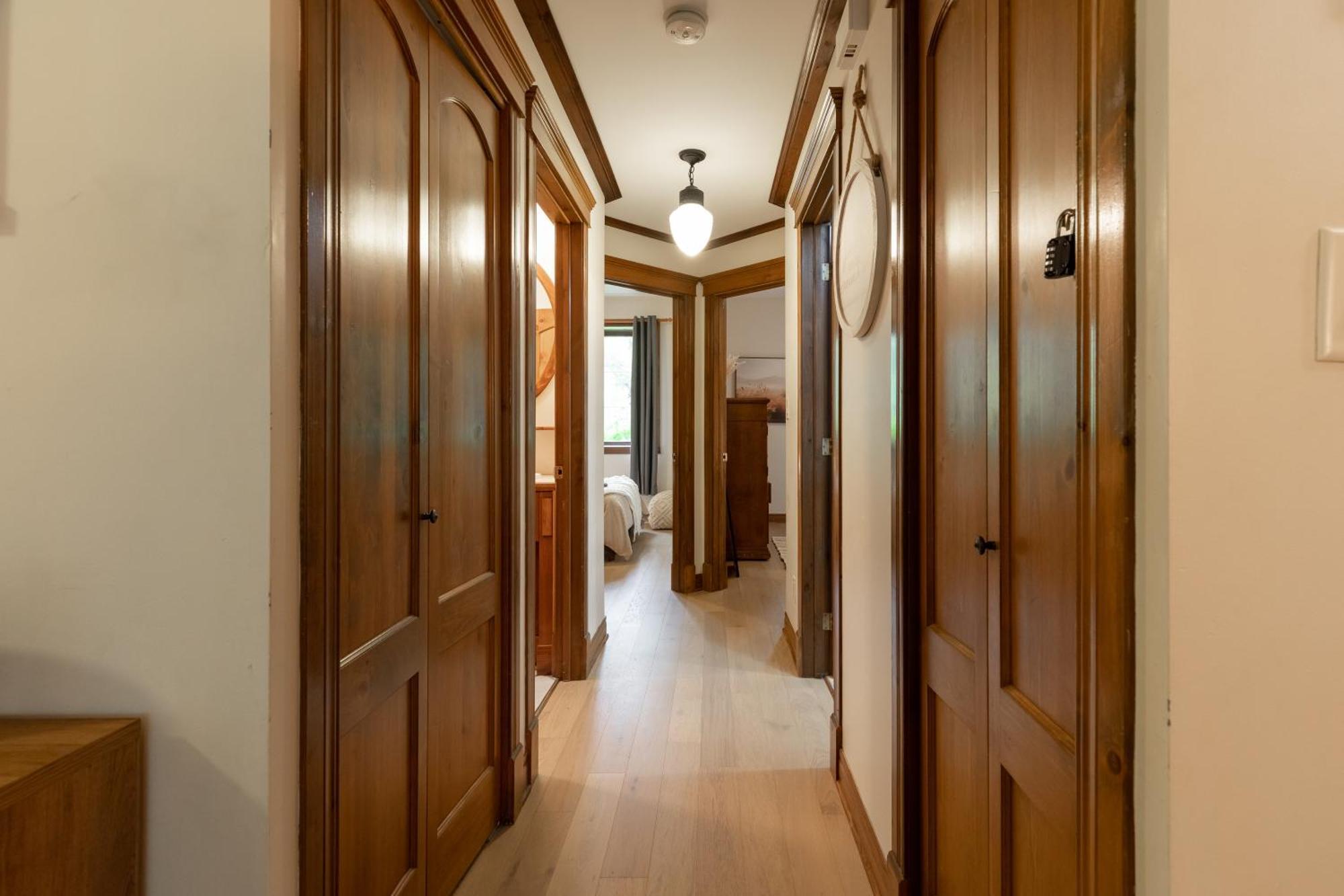 Walking Distance Tremblant - Kids Park - Golf Apartment *