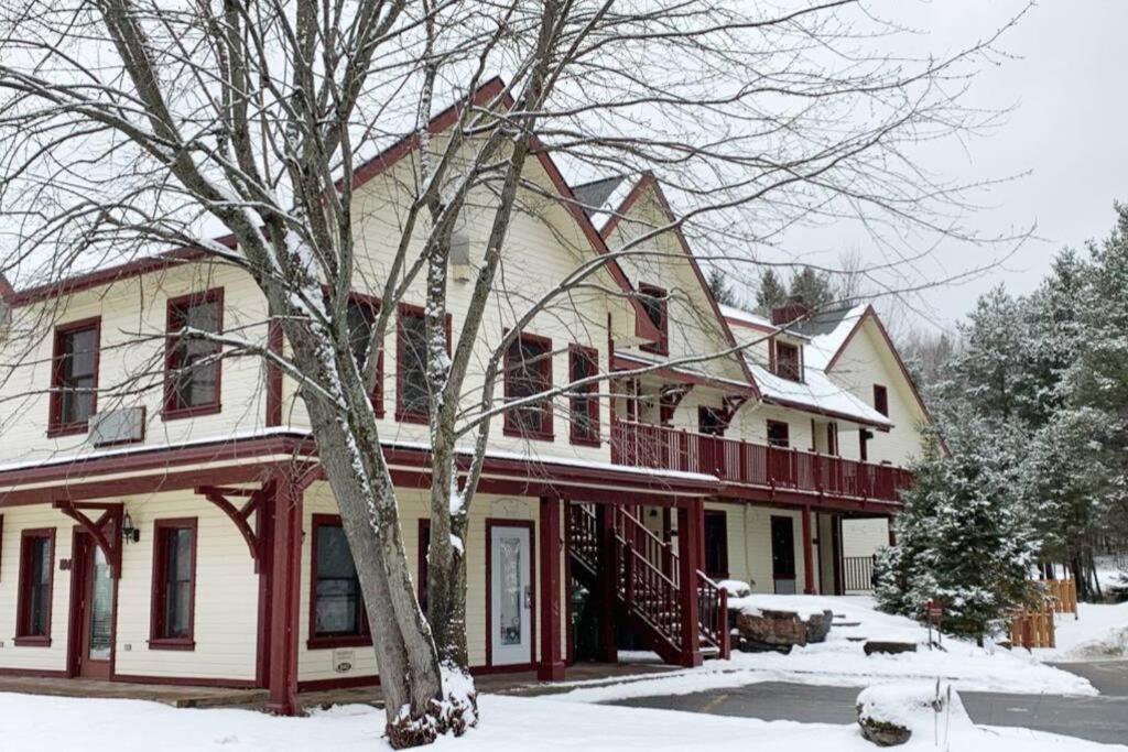 Tremblant Walking Distance From Activities * Mont-Tremblant