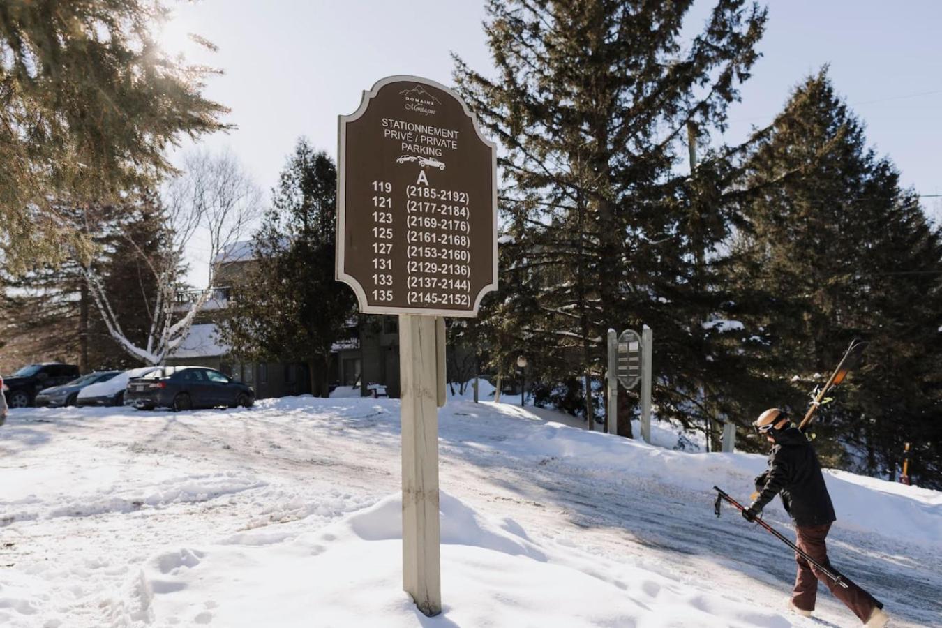- Gondola 4 Min Walk -terrace Mont-Tremblant
