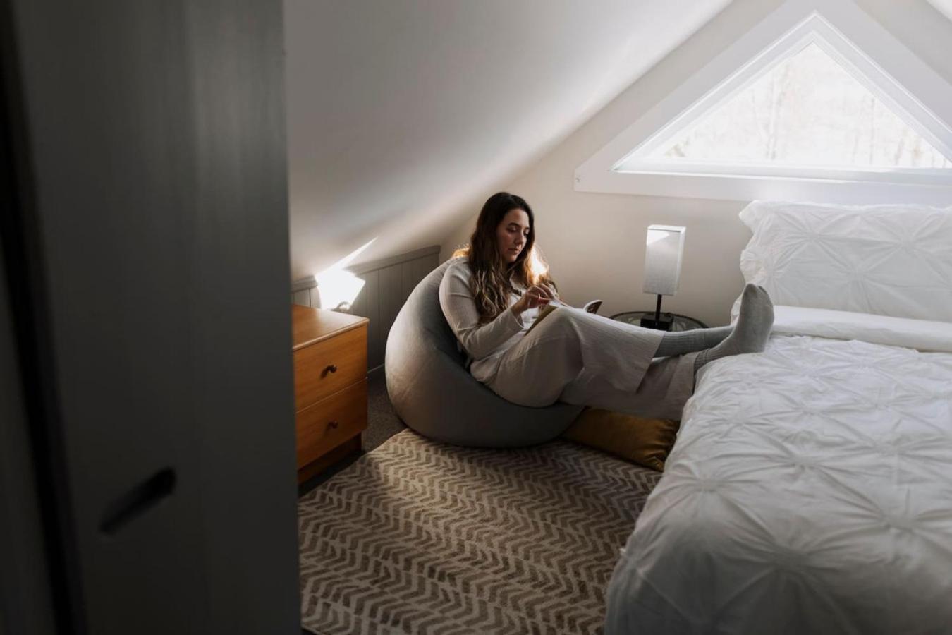 - Gondola 4 Min Walk -terrace *