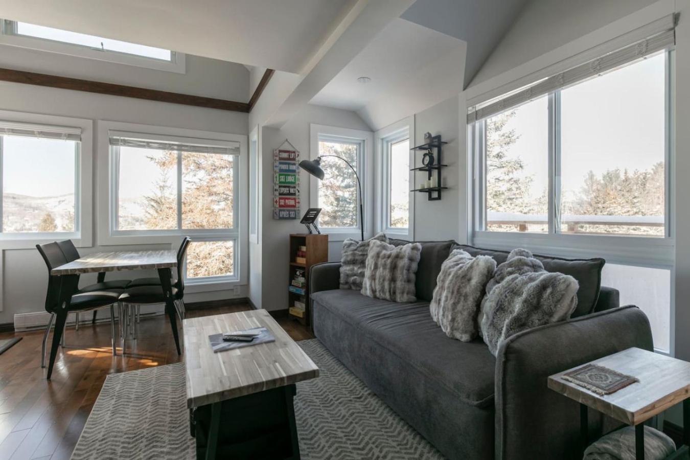 - Gondola 4 Min Walk -terrace * Mont-Tremblant