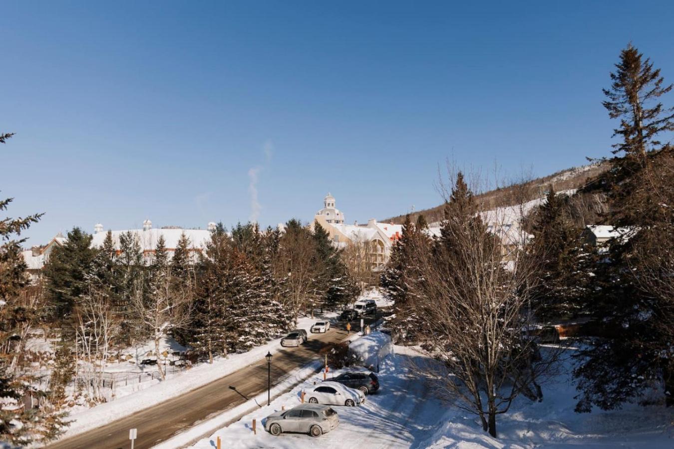 - Gondola 4 Min Walk -terrace