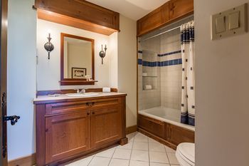 Hotel Equinox - Rvmt 4*