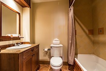 Hotel Equinox - Rvmt