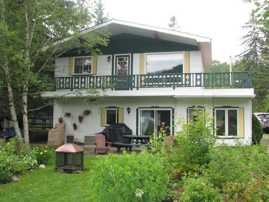 Chalets Laurentides Mont-tremblant * Mont-Tremblant