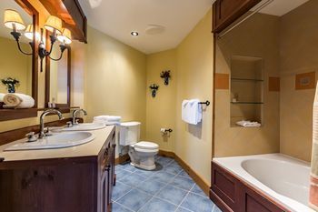 Hotel Equinox - Rvmt 4*